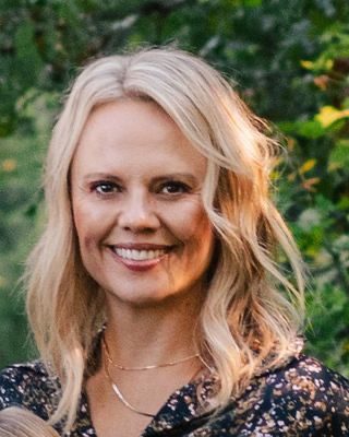Holly Mattox.jpg