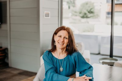 Julie Stender.jpg