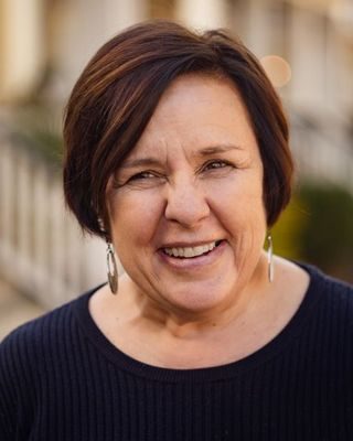 Julie Lindroth.jpg