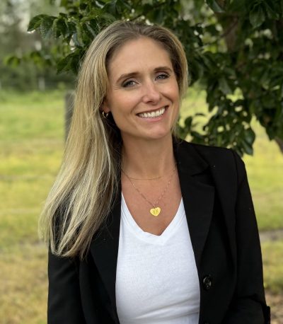Holly Anderson.jpg