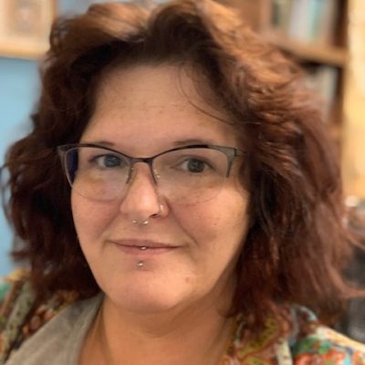 Lori Holman.jpg